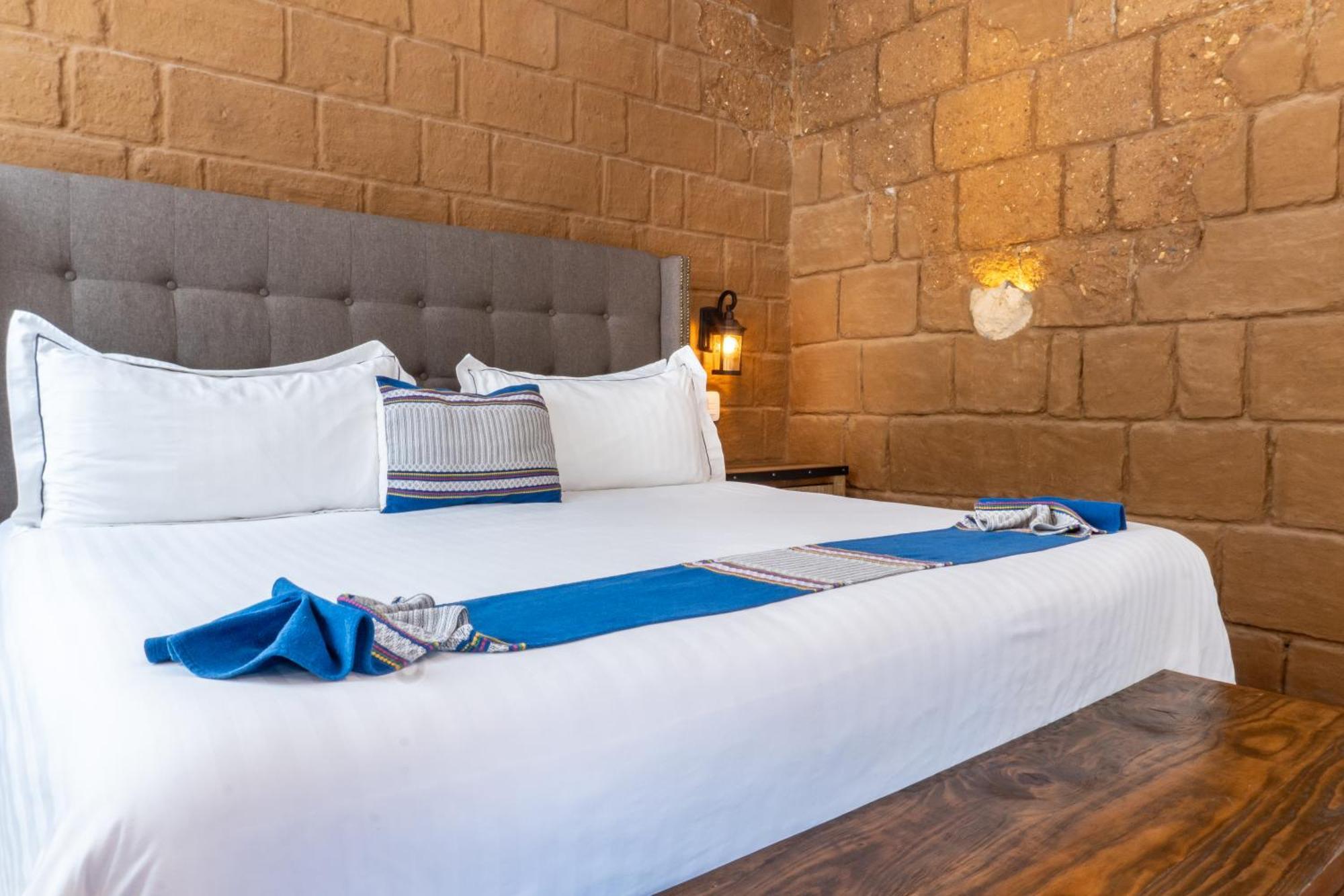 Hotel Casa De Adobe Gallery & Luxury Boutique