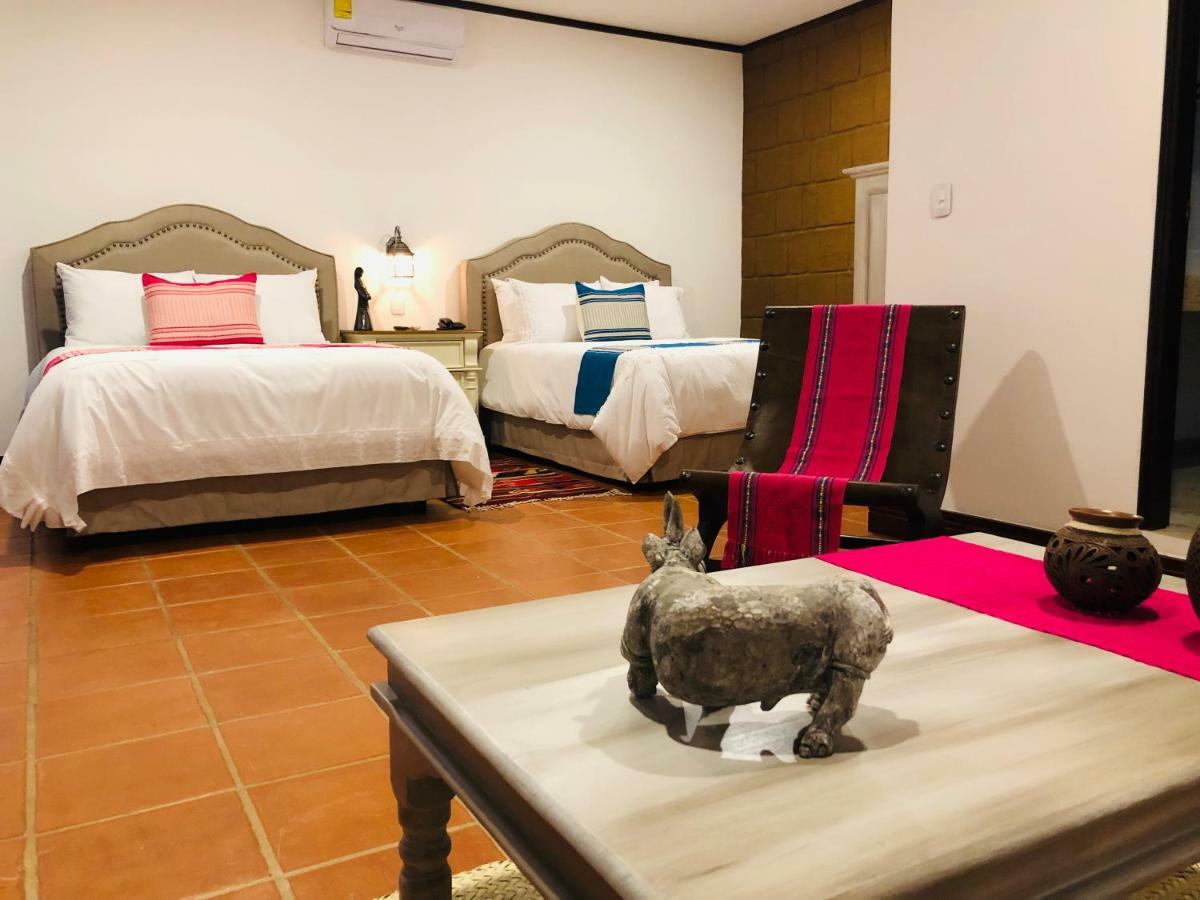 Casa De Adobe Gallery & Luxury Boutique Hotel