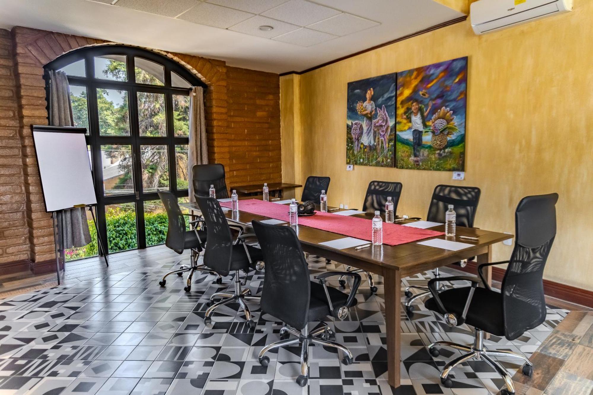 Casa De Adobe Gallery & Luxury Boutique Hotel